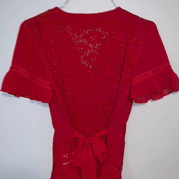 Too big - Picture 3 of 4